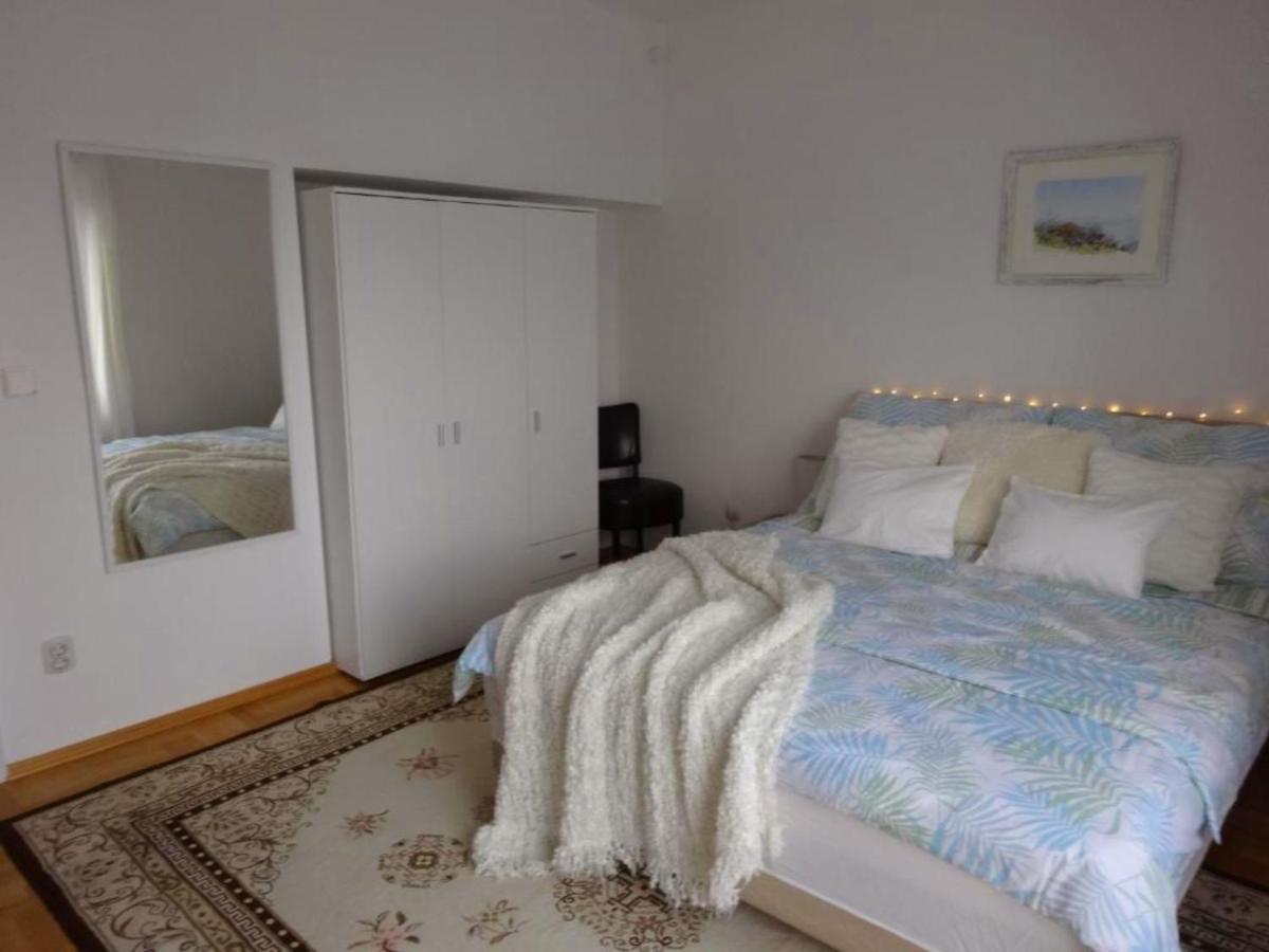 Laszlo Apartman Apartment Тихани Екстериор снимка